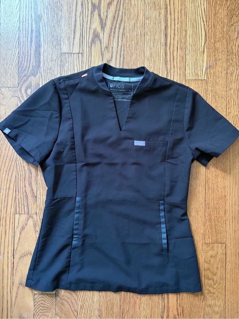 Figs Women’s Black Short-Sleeve V-Neck Scrub Top